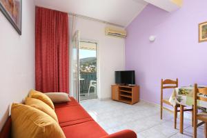 Apartments and rooms with parking space Marina, Trogir - 5953
