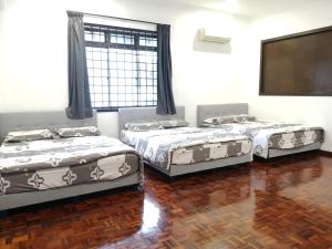 Jb City 5 Bedroom semi-d Near ksl,mid valley ,berjaya waterfront