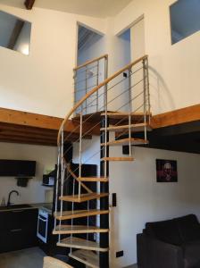 Duplex quartier Saint Ruf proche remparts Avignon centre