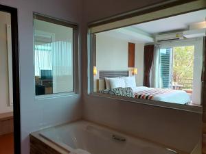 Green Hotel and Resort