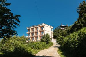 Hotel "Sakvareli Sahli" Любимый дом