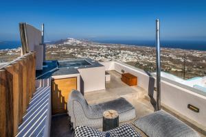 U Villa with Sea View and Heated Tub  room in Santorini Soul Villas