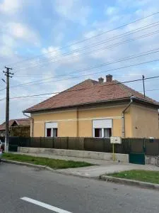 J & J RESIDENCE LIKE HOME - Măhaciu