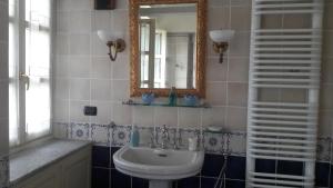 Large Double Room with Garden View room in Villa Mirano Bed & Breakfast