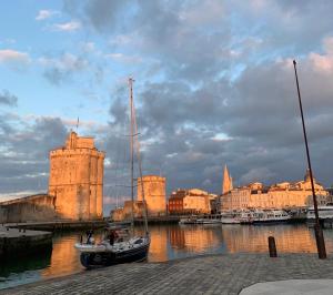 Appartements Nuits oceanes a La Rochelle : photos des chambres