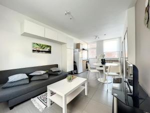 Robert 20 Brussels-charleroi-airport