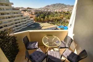 BENAL BEACH, Superb 2 Bedroom 2 Bathroom Beach front Apartment sleeps 6