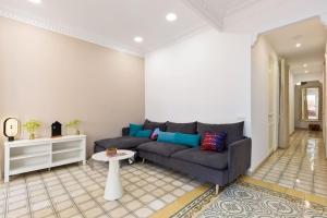 Bright Apt with Private Terrace in Sant Antoni