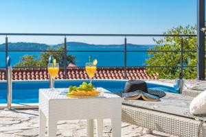 Charming Villa Svagusa with Sea View