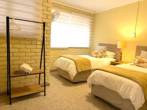 Safari Club Guest Lodge OR Tambo International Airport