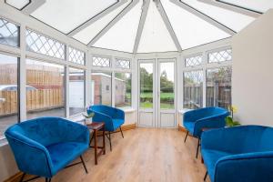 Five Bedroom Holiday House York Centre - Peace house