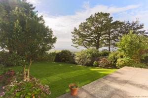 BRAUNTON WHITE HOUSE 4 Bedrooms