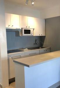 Lovely apartment seaview in Puerto Rico with heated swimming pool, free Wi-Fi and free private parking