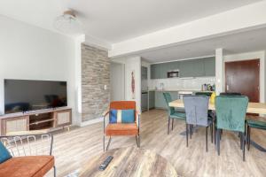 Branded New 4 Bdrs Flat - Huge Terrace - Prime Loc