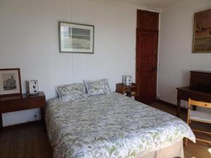 Charming old villa with splendid sea view, Barneville-Carteret