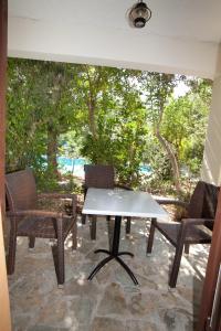 Kalydna Island Hotel