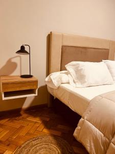 AMPLIO PISO VINTAGE EN ZONA CÉNTRICA DE MENDOZA.