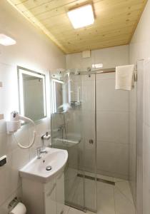 Triple Room with Bathroom room in Agroturystyka Chmiel
