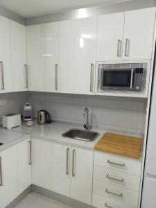 Listen the BAY - 230