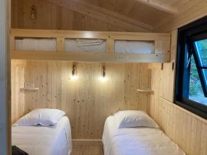 B&B / Chambres d'hotes Cabanes Tresors de Campagne,spas privatifs : photos des chambres