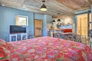 Unique Santa Cruz Studio about 25 Mi to Santa Fe - Truchas