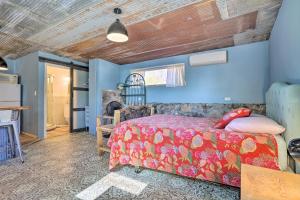 Unique Santa Cruz Studio about 25 Mi to Santa Fe