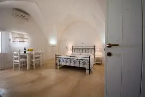 Masseria La Scalella - Corti - Uggiano Montefusco