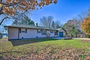 Charming Wausau Cottage On-Site Lake Access! - Weston