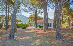 Maisons de vacances Stunning home in St Florent with 5 Bedrooms, WiFi and Outdoor swimming pool : photos des chambres