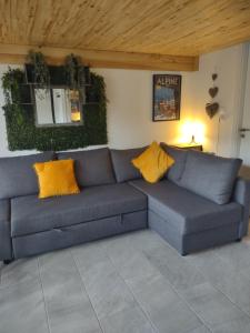 Roomy studio near town and ski lift, free WiFi and parking