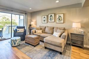 St Helena Island Condo with Pool and Beach Access!