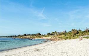 Maisons de vacances 3 Bedroom Stunning Home In Pont Aven : photos des chambres