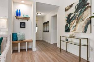 Super Cozy Entire House Near Downtown - Book Now !!