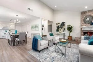 Super Cozy Entire House Near Downtown - Book Now !! - Hoffpauir Airport