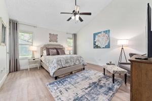 Super Cozy Entire House Near Downtown - Book Now !!