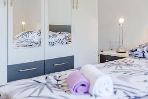 Apartments with parking space Milna, Brac - 11088