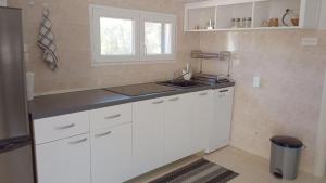 Apartments with parking space Milna, Brac - 11088