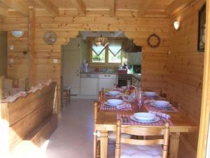 Maisons de vacances Chalet haut de gamme avec sauna, terrasse et jardin pres de la montagne vosgienne - FR-1-589-185 : photos des chambres
