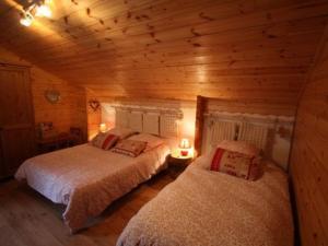 Maisons de vacances Chalet haut de gamme avec sauna, terrasse et jardin pres de la montagne vosgienne - FR-1-589-185 : photos des chambres