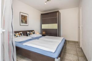 Apartments by the sea Vir - Lozice, Vir - 20202