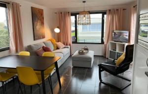 2 Bedroom Lovely Home In Breukelen