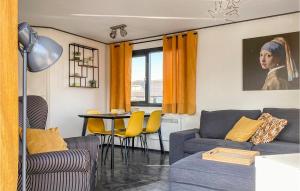 Lake Front Home In Breukelen