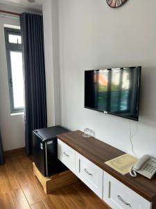 The Land Hotel & Apartment