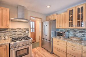 Stunning Gallatin Gateway Mountain Retreat!