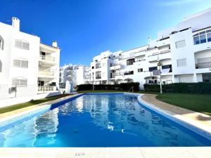 Albufeira Downtown With Pool by Homing