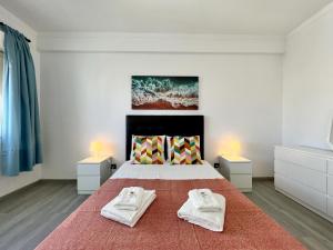 Albufeira Downtown With Pool by Homing