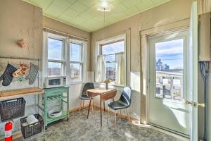 Pet-Friendly Downtown Hettinger Apt with Yard!