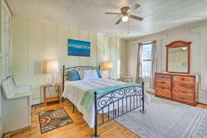 Pet-Friendly Downtown Hettinger Apt with Yard!