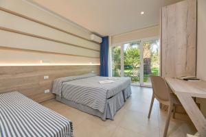Deluxe Double or Twin Room with Garden View room in Hotel Villa Rodriguez