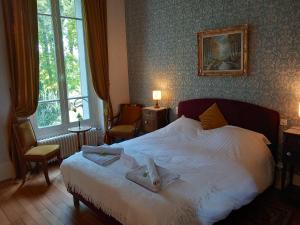 B&B / Chambres d'hotes Chateau Maleplane : photos des chambres